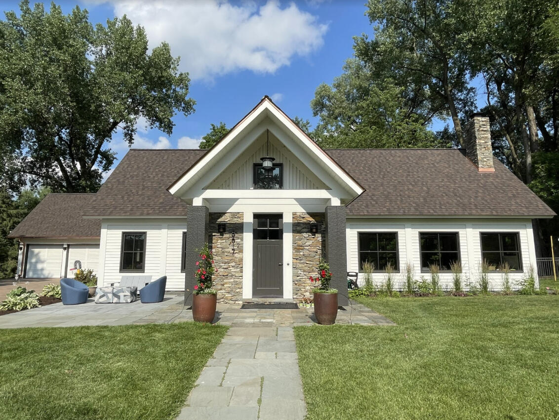 Montana Ovikian / Summit Construction Group